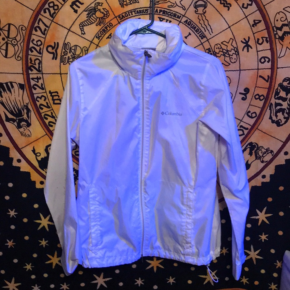Columbia windbreaker w/ tuck away hood
